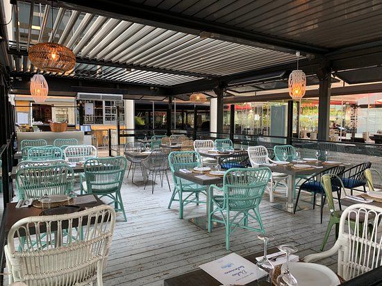 La Mafia se Sienta a la Mesa